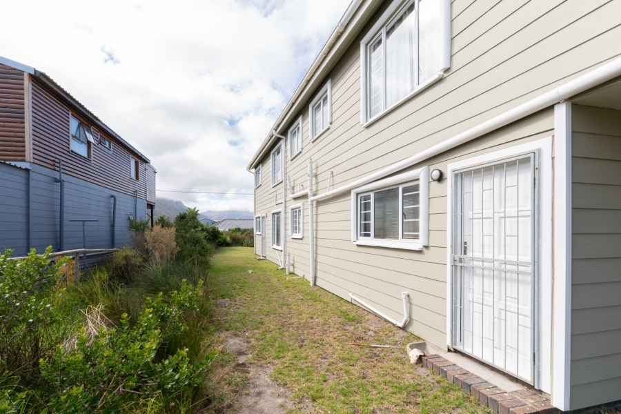 4 Bedroom Property for Sale in Bettys Bay Western Cape